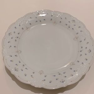 Tirschenreuth “Fleur De Lis” Baronesse blue, dinner plate. 10 1/4”.